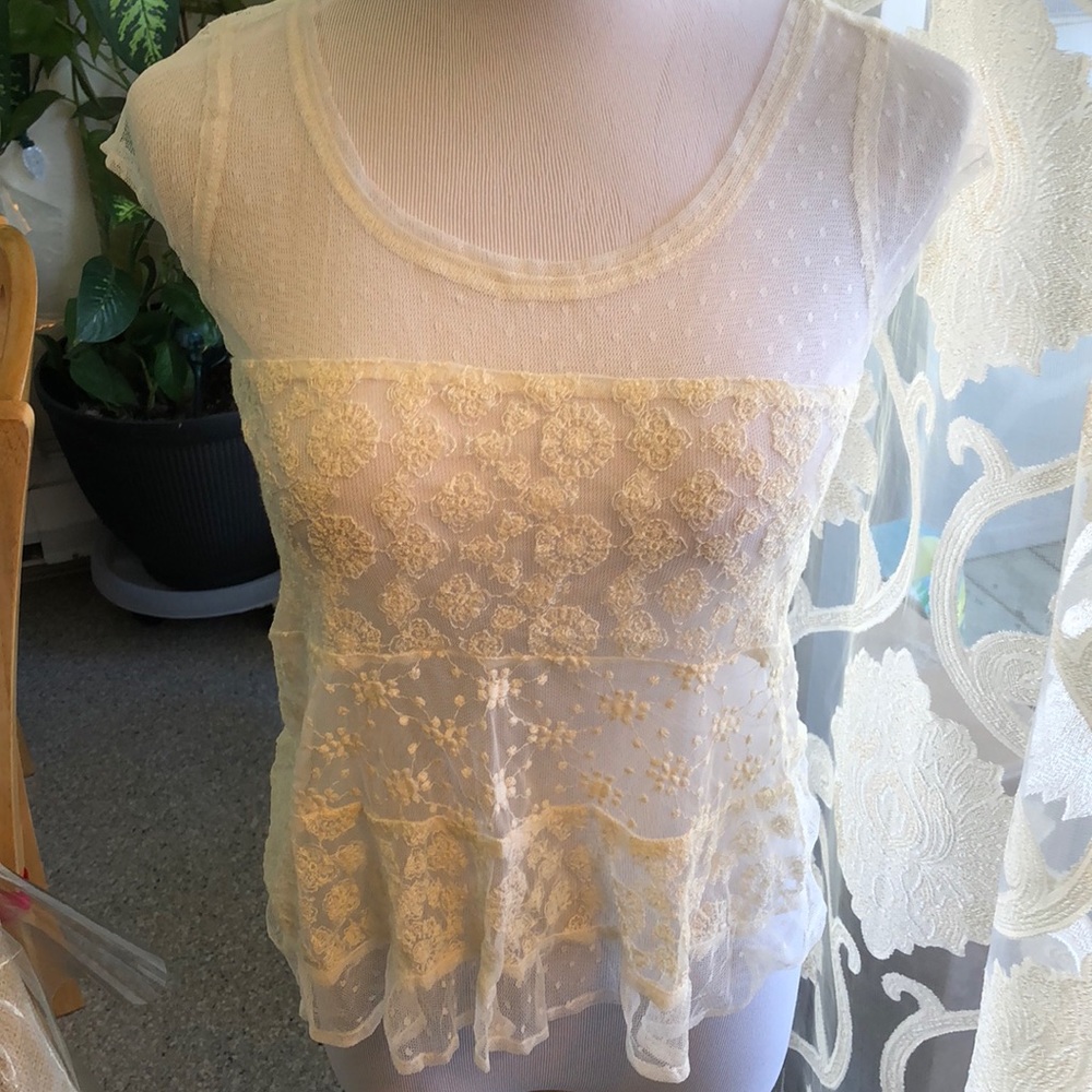 American eagle lace top